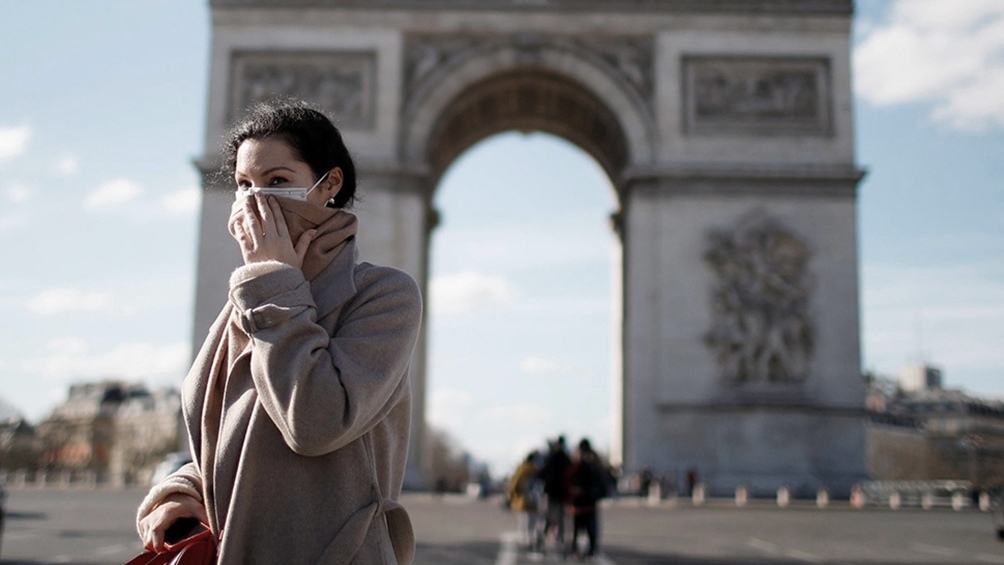 París analiza decretar alerta máxima por coronavirus a partir del lunes París analiza decretar alerta máxima por coronavirus a partir del lunes