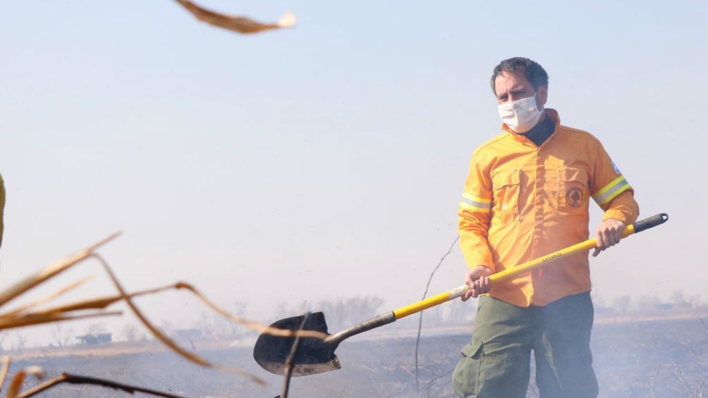 Desde que comenzaron a registrarse los incendios, se enviaron recursos como un avión hidrante y helicópteros. Desde que comenzaron a registrarse los incendios, se enviaron recursos como un avión hidrante y helicópteros.