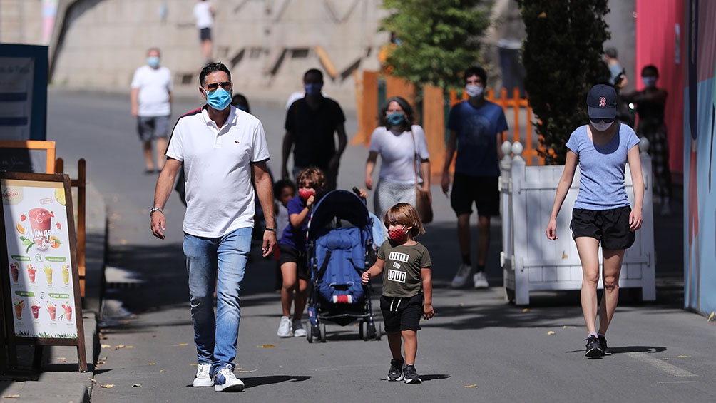 En ciudades como París y Marsella, el uso del tapabocas es obligatorio. En ciudades como París y Marsella, el uso del tapabocas es obligatorio.