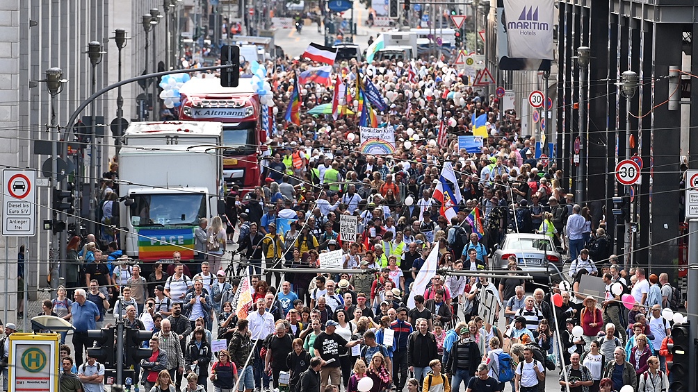 La marcha se realizó en medio de un repunte de las infecciones. La marcha se realizó en medio de un repunte de las infecciones.
