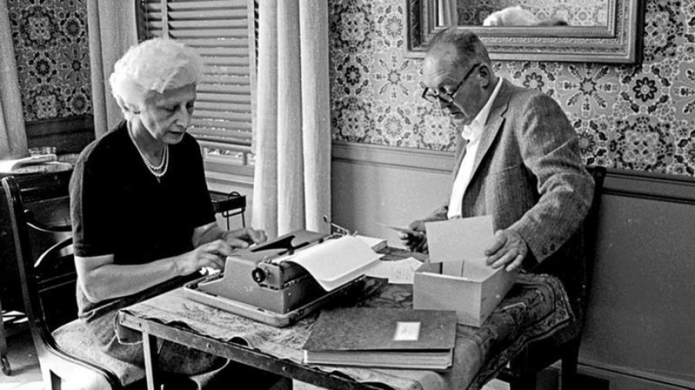 Vladimir Nabokov y su esposa Vera. Vladimir Nabokov y su esposa Vera.