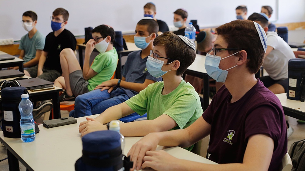 El Ministerio de Educación israelí estableció un sistema escolar que combinará la formación presencial con la virtual El Ministerio de Educación israelí estableció un sistema escolar que combinará la formación presencial con la virtual