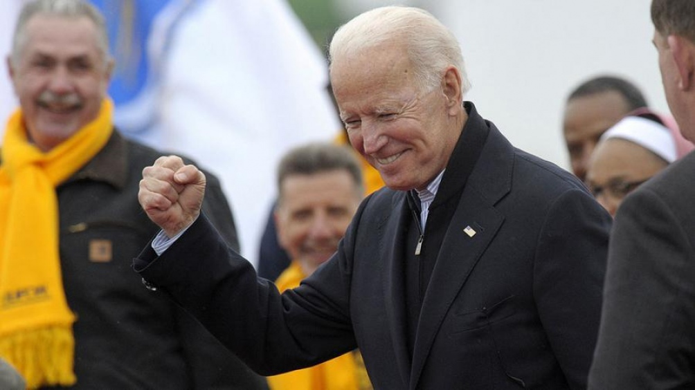 Los científicos destacaron la disposición del senador y exvicepresidente Biden a "escuchar a los expertos". Los científicos destacaron la disposición del senador y exvicepresidente Biden a "escuchar a los expertos".