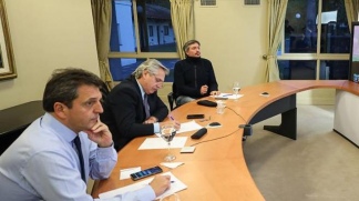 El Presidente se reunió con Massa y Máximo Kirchner para definir la estrategia legislativa El Presidente se reunió con Massa y Máximo Kirchner para definir la estrategia legislativa