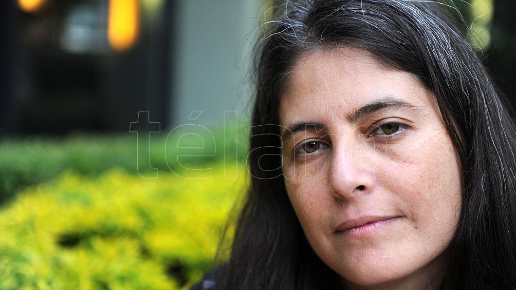 Con su nueva novela, la escritora entrerriana termina una trilogía que comenzó con "El viento que arrasa" y continuó con "Ladrilleros". Con su nueva novela, la escritora entrerriana termina una trilogía que comenzó con "El viento que arrasa" y continuó con "Ladrilleros".