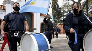 Ayer, la protesta se trasladó a las puertas de la quinta presidencial. Ayer, la protesta se trasladó a las puertas de la quinta presidencial.