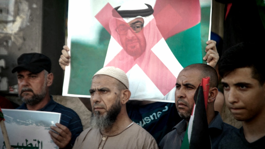 Al igual que la mayoría de los países del Golfo, Bahréin comparte con Israel y EEUU la misma hostilidad hacia Irán. Al igual que la mayoría de los países del Golfo, Bahréin comparte con Israel y EEUU la misma hostilidad hacia Irán.