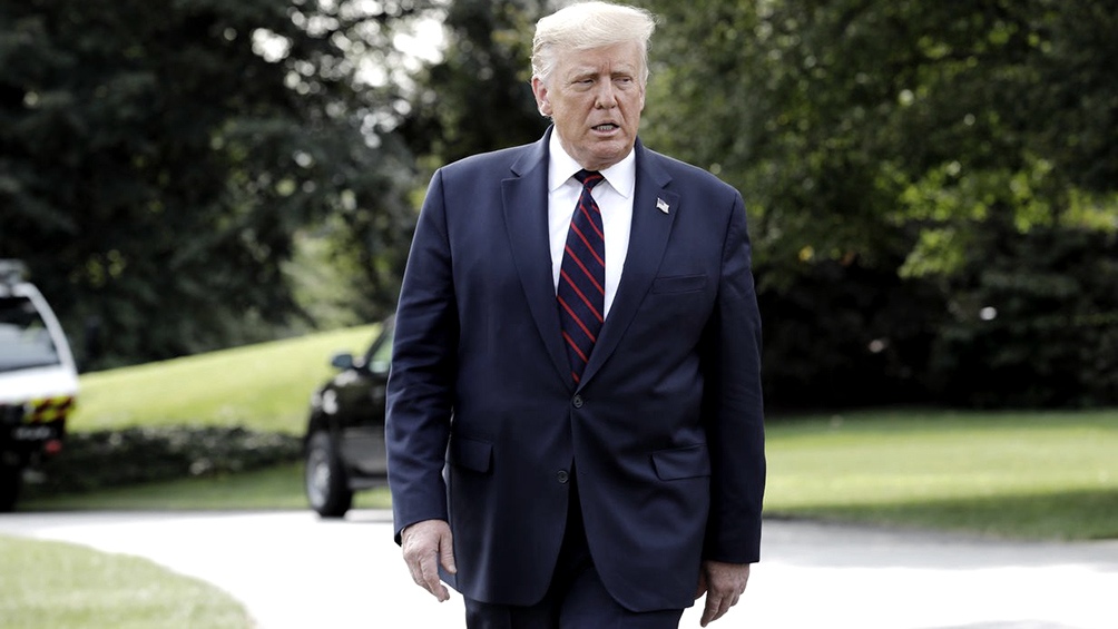 Un asesor de Trump anunció que está contagiado de coronavirus Un asesor de Trump anunció que está contagiado de coronavirus
