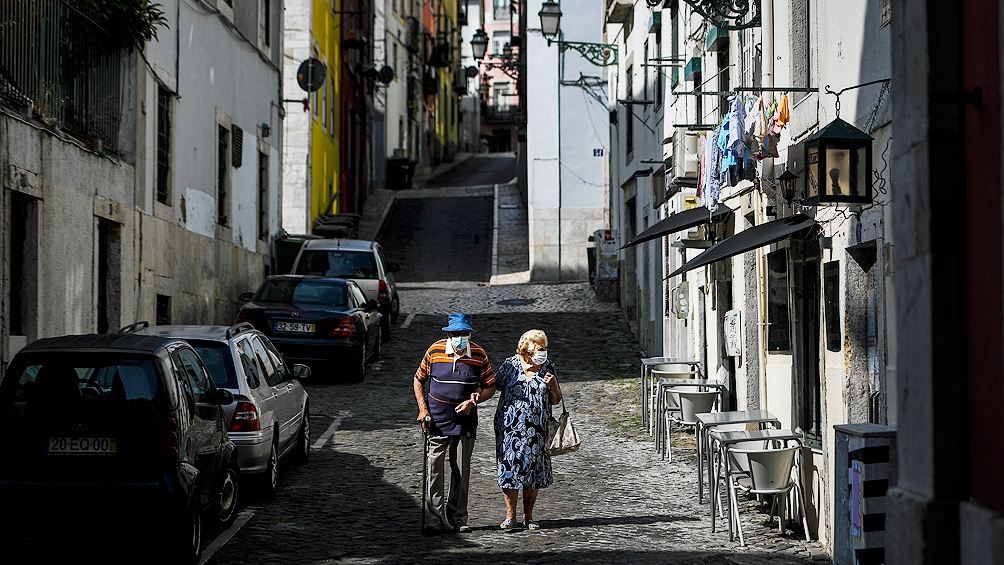En Portugal recomendaron el uso de mascarilla en la vía pública En Portugal recomendaron el uso de mascarilla en la vía pública