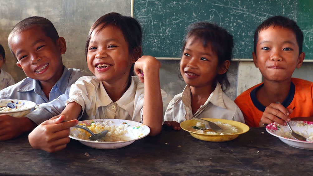 El Programa Mundial de Alimentos (PMA), agencia de las Naciones Unidas el año pasado ayudó a 100 de los 700 millones de personas que sufren hambre en el mundo. El Programa Mundial de Alimentos (PMA), agencia de las Naciones Unidas el año pasado ayudó a 100 de los 700 millones de personas que sufren hambre en el mundo.